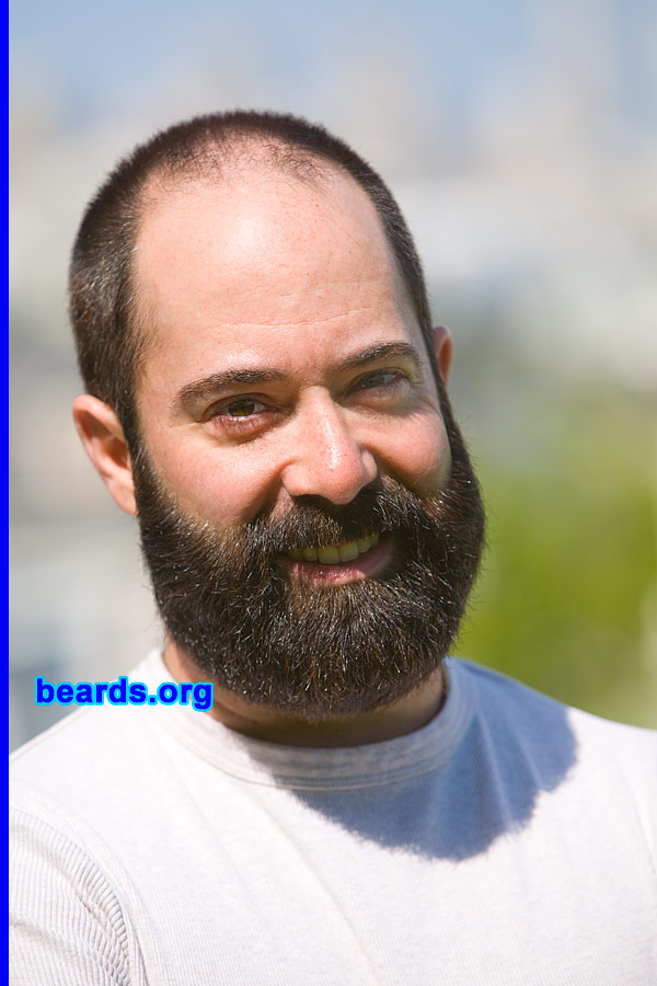 Rich
[b]Go to [url=http://www.beards.org/beard011.php]Rich's beard feature[/url][/b].
Keywords: Rich.2 full_beard