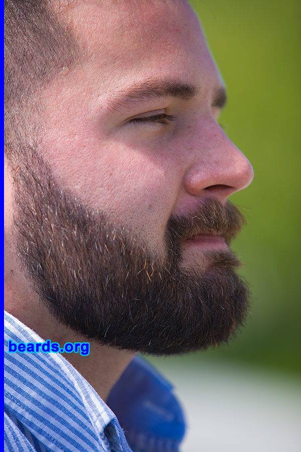 Jason
[b]Go to [url=http://www.beards.org/beard015.php]Jason's beard feature[/url][/b].
Keywords: full_beard