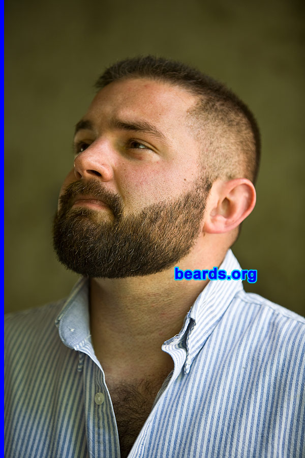 Jason
[b]Go to [url=http://www.beards.org/beard015.php]Jason's beard feature[/url][/b].
Keywords: b015.3 full_beard