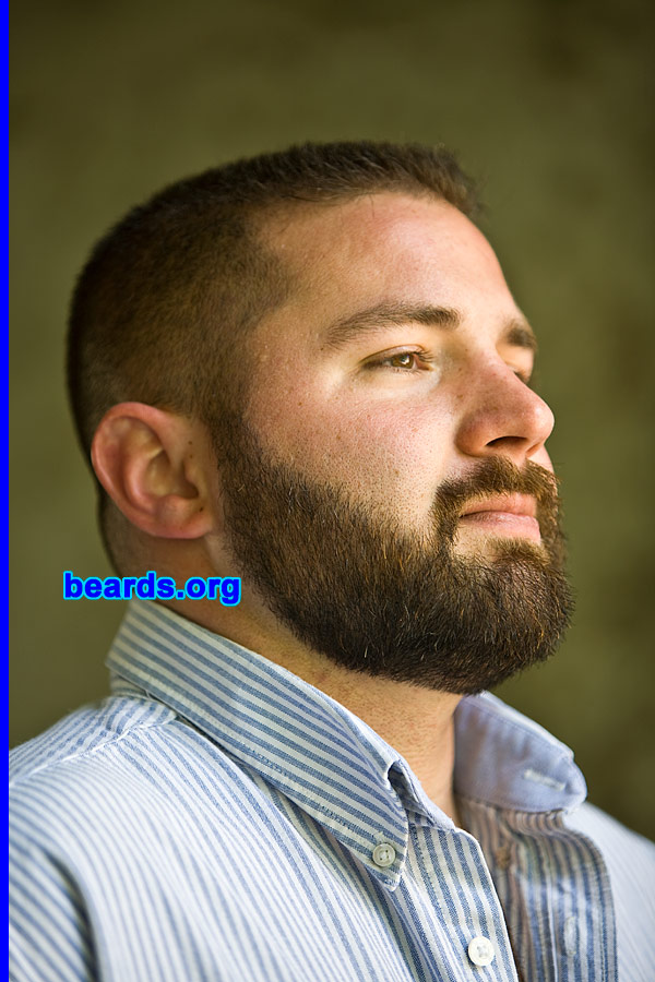 Jason
[b]Go to [url=http://www.beards.org/beard015.php]Jason's beard feature[/url][/b].
Keywords: b015.3 full_beard