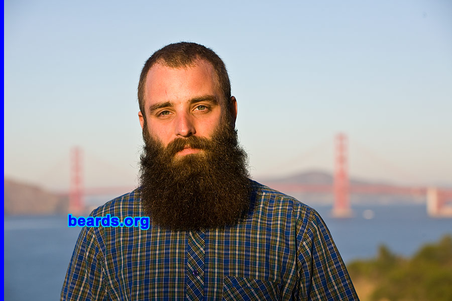 Tomas
[b]Go to [url=http://www.beards.org/beard018.php]Tomas' beard feature[/url][/b].
Keywords: b018.3 full_beard