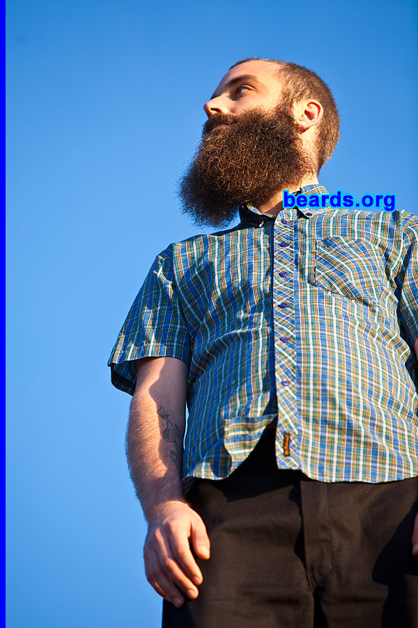 Tomas
[b]Go to [url=http://www.beards.org/beard018.php]Tomas' beard feature[/url][/b].
Keywords: b018.4 full_beard