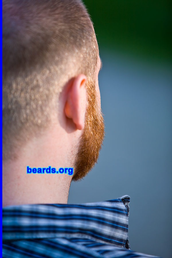 Brian
[b]Go to [url=http://www.beards.org/beard022.php]Brian's beard feature[/url][/b].
Keywords: b022.2 full_beard