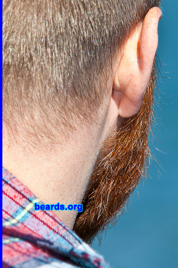 Brian
[b]Go to [url=http://www.beards.org/beard022.php]Brian's beard feature[/url][/b].
Keywords: b022.4 full_beard