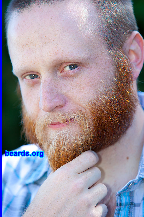 Brian
[b]Go to [url=http://www.beards.org/beard022.php]Brian's beard feature[/url][/b].
Keywords: b022.6 full_beard