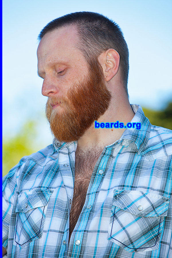 Brian
[b]Go to [url=http://www.beards.org/beard022.php]Brian's beard feature[/url][/b].
Keywords: b022.6 full_beard