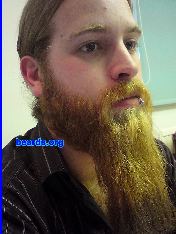 Tony
[b]Go to [url=http://www.beards.org/beard023.php]Tony's beard feature[/url][/b].
Keywords: full_beard