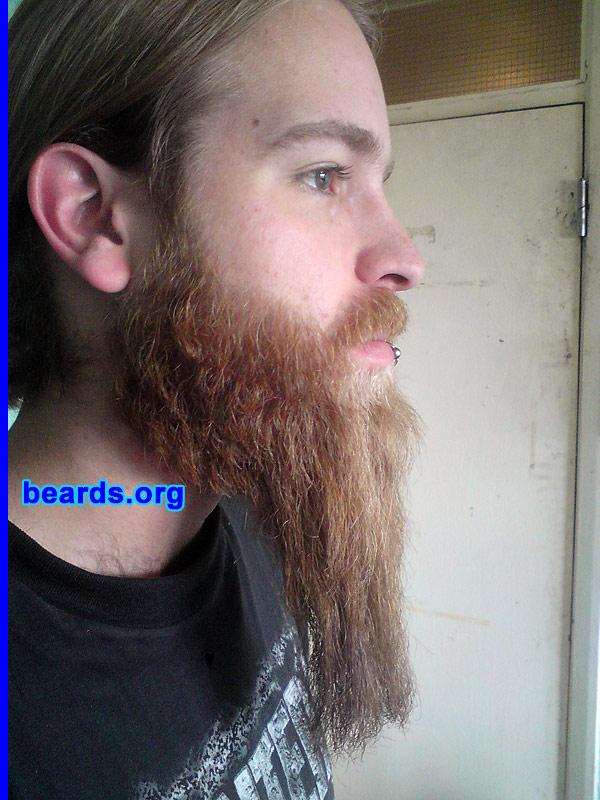 Tony
[b]Go to [url=http://www.beards.org/beard023.php]Tony's beard feature[/url][/b].
Keywords: full_beard