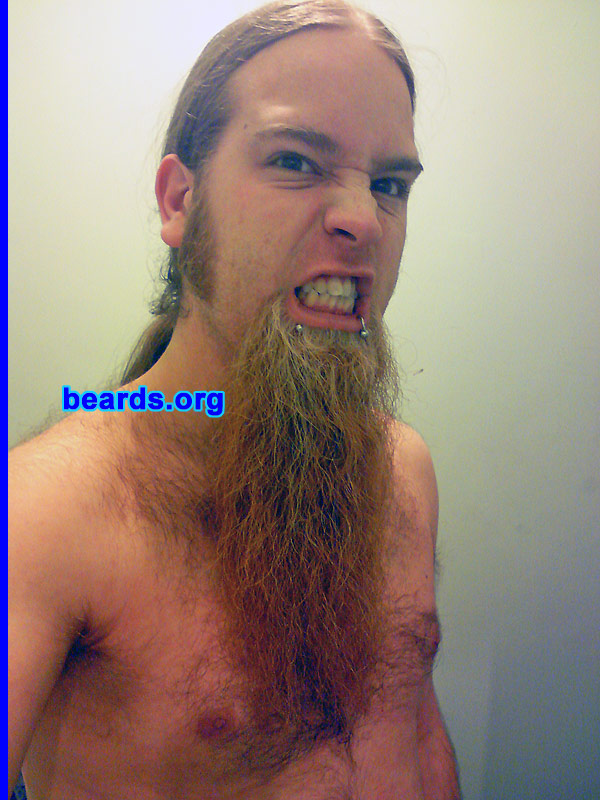 Tony
[b]Go to [url=http://www.beards.org/beard023.php]Tony's beard feature[/url][/b].
Keywords: tony.3 goatee_only