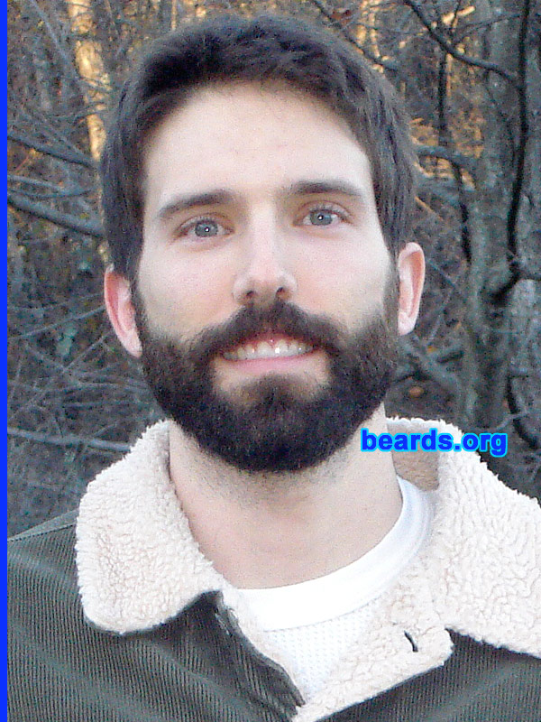 Joe
[b]Go to [url=http://www.beards.org/beard024.php]Joe's beard feature[/url][/b].
Keywords: full_beard