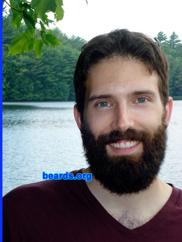 Joe
[b]Go to [url=http://www.beards.org/beard024.php]Joe's beard feature[/url][/b].
Keywords: full_beard