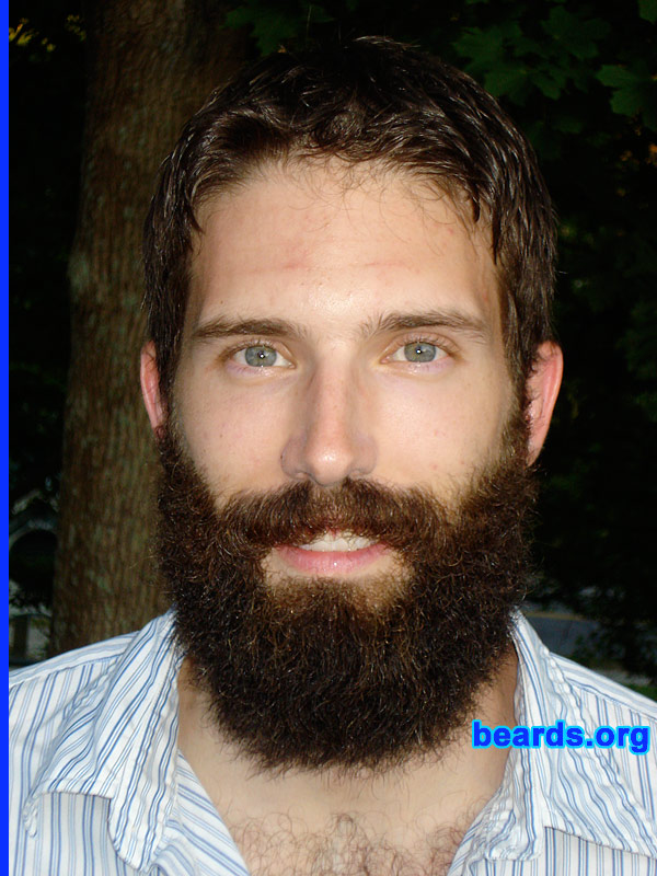 Joe
[b]Go to [url=http://www.beards.org/beard024.php]Joe's beard feature[/url][/b].
Keywords: full_beard