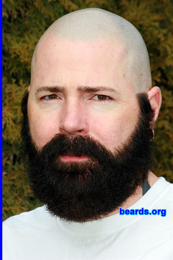 Rory
[b]Go to [url=http://www.beards.org/beard025.php]Rory's beard feature[/url][/b].
Keywords: full_beard