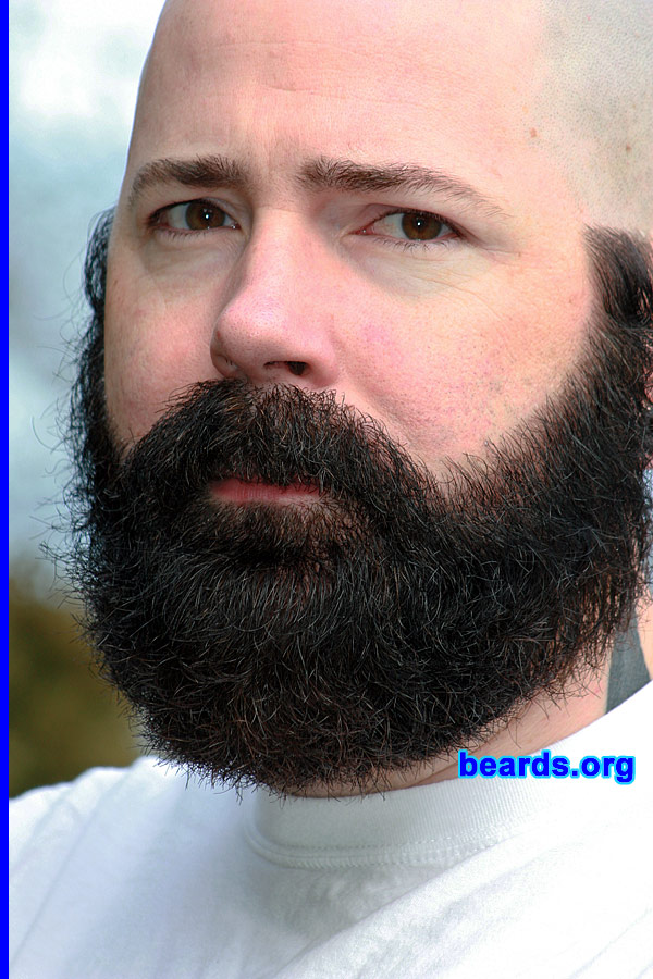 Rory
[b]Go to [url=http://www.beards.org/beard025.php]Rory's beard feature[/url][/b].
Keywords: full_beard