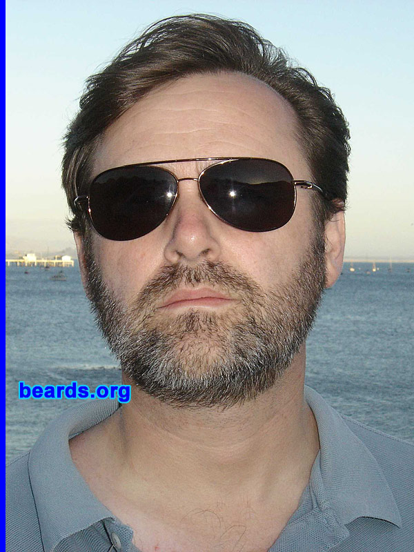 Randall
[b]Go to [url=http://www.beards.org/beard028.php]Randall's beard feature[/url][/b].
Keywords: full_beard