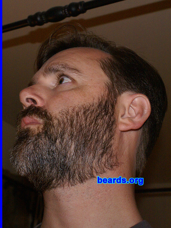 Randall
[b]Go to [url=http://www.beards.org/beard028.php]Randall's beard feature[/url][/b].
Keywords: full_beard