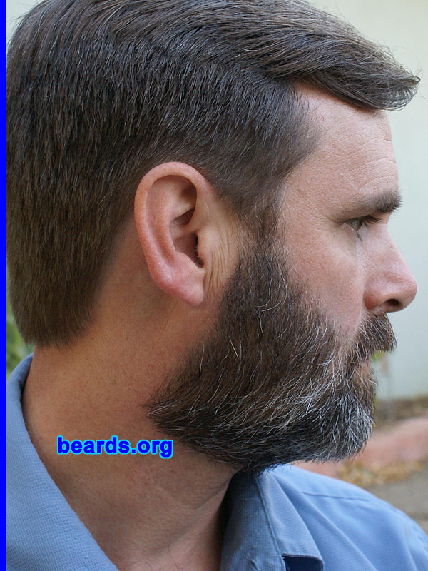 Randall
[b]Go to [url=http://www.beards.org/beard028.php]Randall's beard feature[/url][/b].
Keywords: full_beard