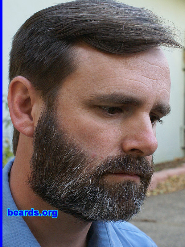 Randall
[b]Go to [url=http://www.beards.org/beard028.php]Randall's beard feature[/url][/b].
Keywords: full_beard