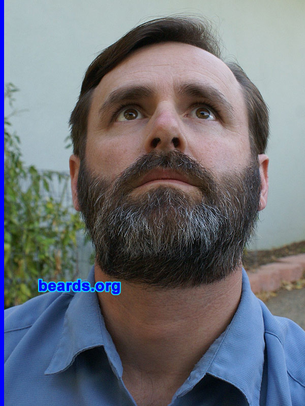 Randall
[b]Go to [url=http://www.beards.org/beard028.php]Randall's beard feature[/url][/b].
Keywords: full_beard