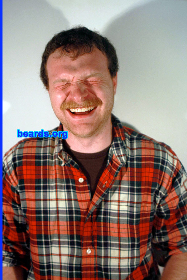 Steve
[b]Go to [url=http://www.beards.org/beard029.php]Steve's beard feature[/url][/b].

Photo by Matt Heisler.
Keywords: mustache