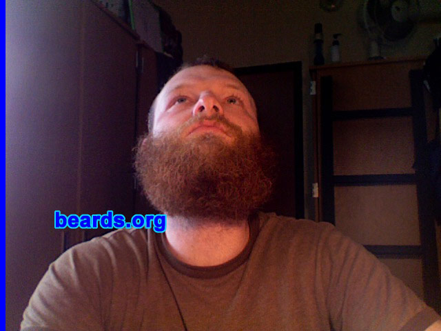 Steve
[b]Go to [url=http://www.beards.org/beard029.php]Steve's beard feature[/url][/b].
Keywords: b29.1 full_beard