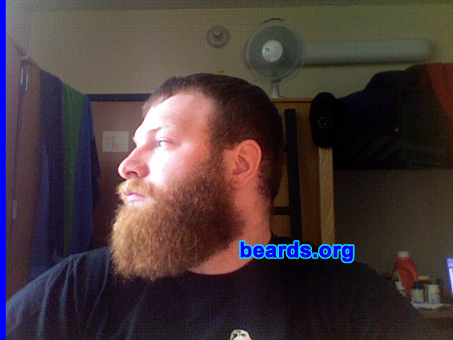 Steve
[b]Go to [url=http://www.beards.org/beard029.php]Steve's beard feature[/url][/b].
Keywords: b29.3 full_beard