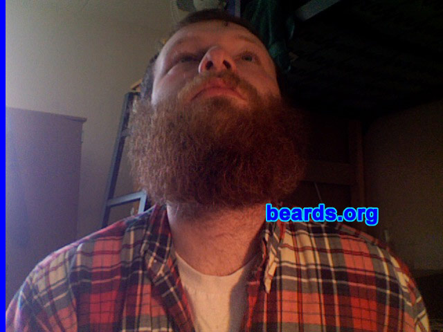 Steve
[b]Go to [url=http://www.beards.org/beard029.php]Steve's beard feature[/url][/b].
Keywords: b29.3 full_beard