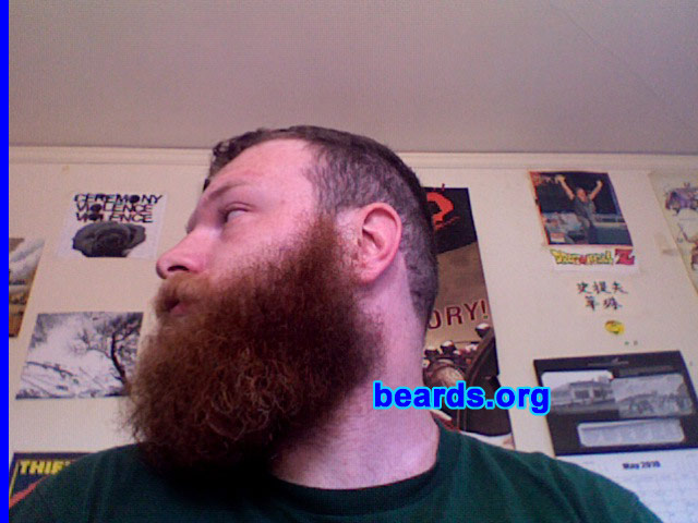 Steve
[b]Go to [url=http://www.beards.org/beard029.php]Steve's beard feature[/url][/b].
Keywords: b29.3 full_beard