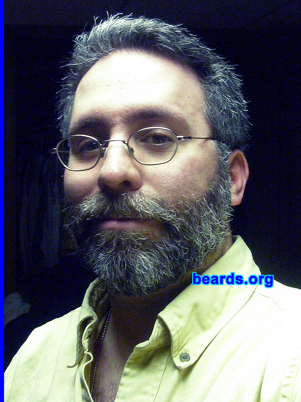 Tony
[b]Go to [url=http://www.beards.org/beard030.php]Tony's beard feature[/url][/b].
Keywords: full_beard