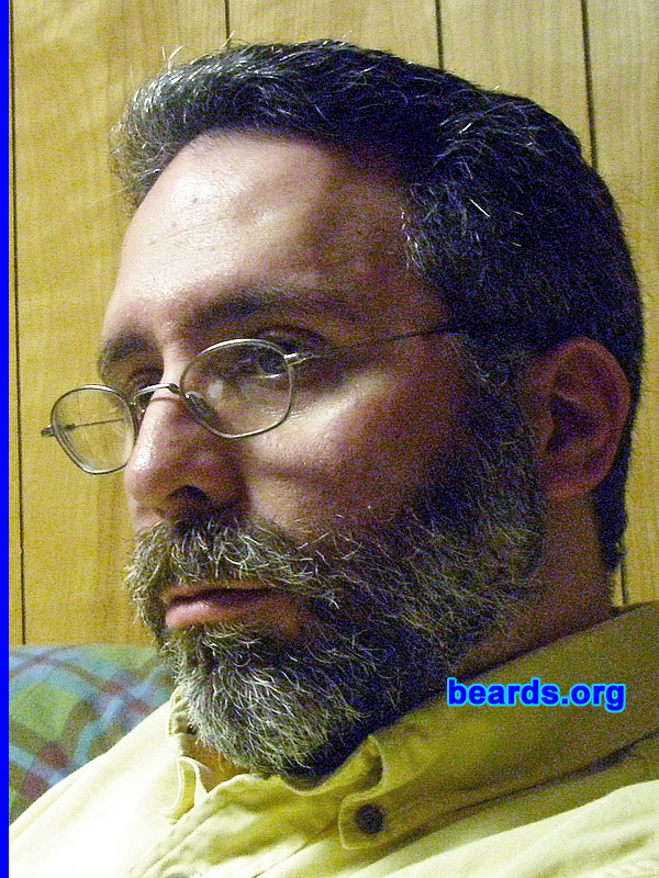 Tony
[b]Go to [url=http://www.beards.org/beard030.php]Tony's beard feature[/url][/b].
Keywords: full_beard