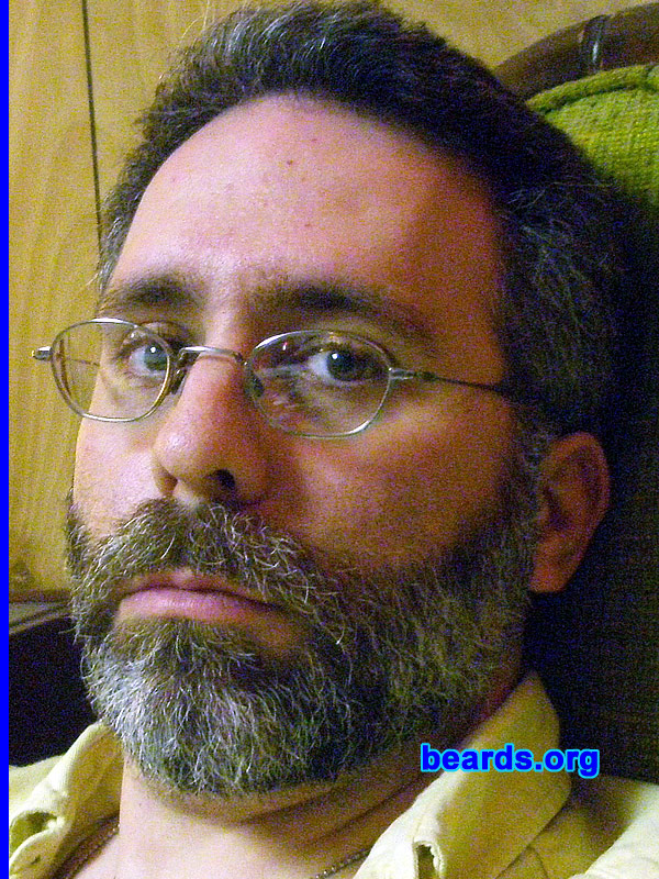 Tony
[b]Go to [url=http://www.beards.org/beard030.php]Tony's beard feature[/url][/b].
Keywords: full_beard