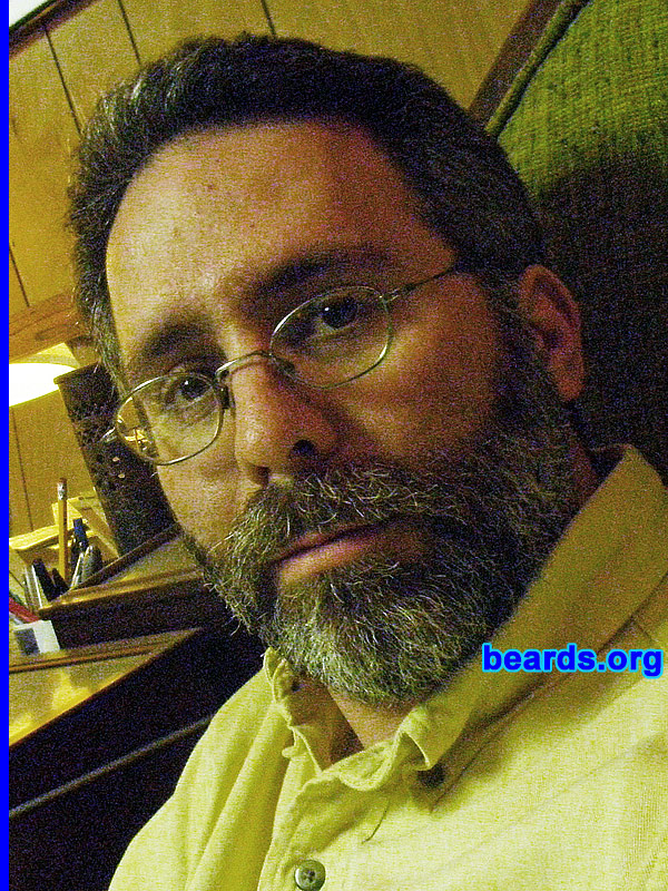 Tony
[b]Go to [url=http://www.beards.org/beard030.php]Tony's beard feature[/url][/b].
Keywords: full_beard