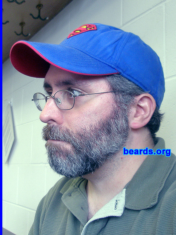 Tony
[b]Go to [url=http://www.beards.org/beard030.php]Tony's beard feature[/url][/b].
Keywords: full_beard