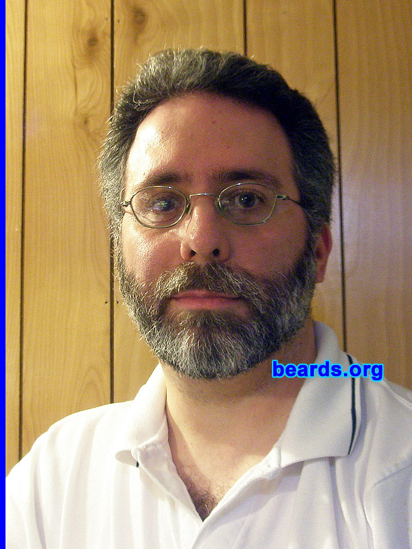 Tony
[b]Go to [url=http://www.beards.org/beard030.php]Tony's beard feature[/url][/b].
Keywords: full_beard