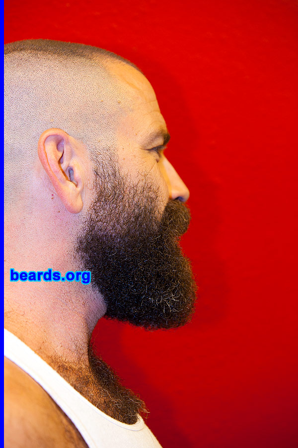 Andy
[b]Go to [url=http://www.beards.org/beard032.php]Andy's beard feature[/url][/b].
Keywords: b032.008 full_beard