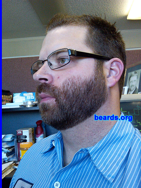 Will
[b]Go to [url=http://www.beards.org/beard034.php]Will's beard feature[/url][/b].
Keywords: full_beard