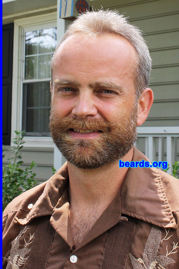 Steven
[b]Go to [url=http://www.beards.org/beard036.php]Steven's beard feature[/url][/b].
Keywords: full_beard
