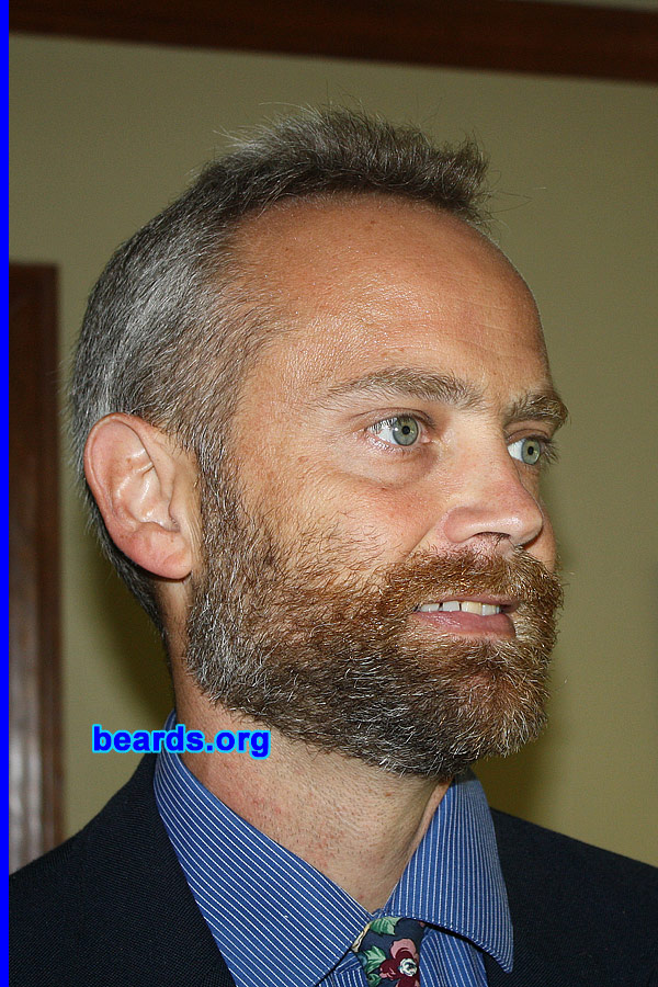 Steven
[b]Go to [url=http://www.beards.org/beard036.php]Steven's beard feature[/url][/b].
Keywords: full_beard