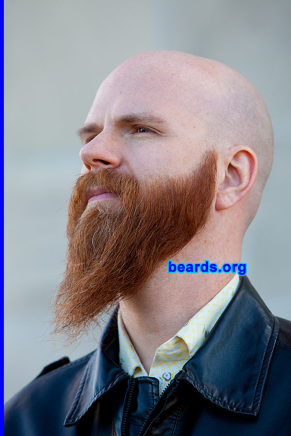 Mike
[b]Go to [url=http://www.beards.org/beard037.php]Mike's beard feature[/url][/b].
Keywords: full_beard