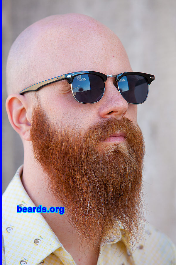 Mike
[b]Go to [url=http://www.beards.org/beard037.php]Mike's beard feature[/url][/b].
Keywords: full_beard