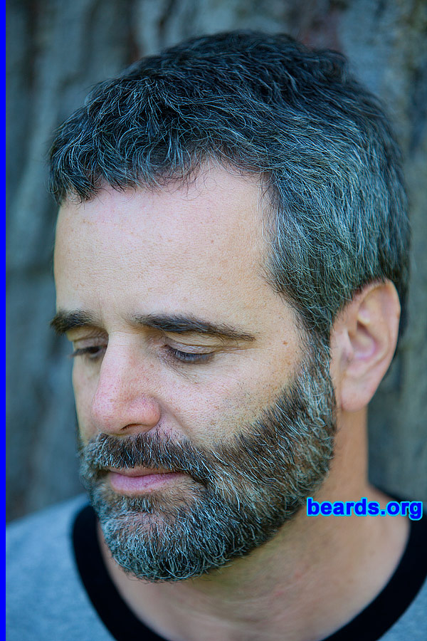 Scott
[b]Go to [url=http://www.beards.org/beard038.php]Scott's beard feature[/url][/b].
Keywords: b038.004 full_beard