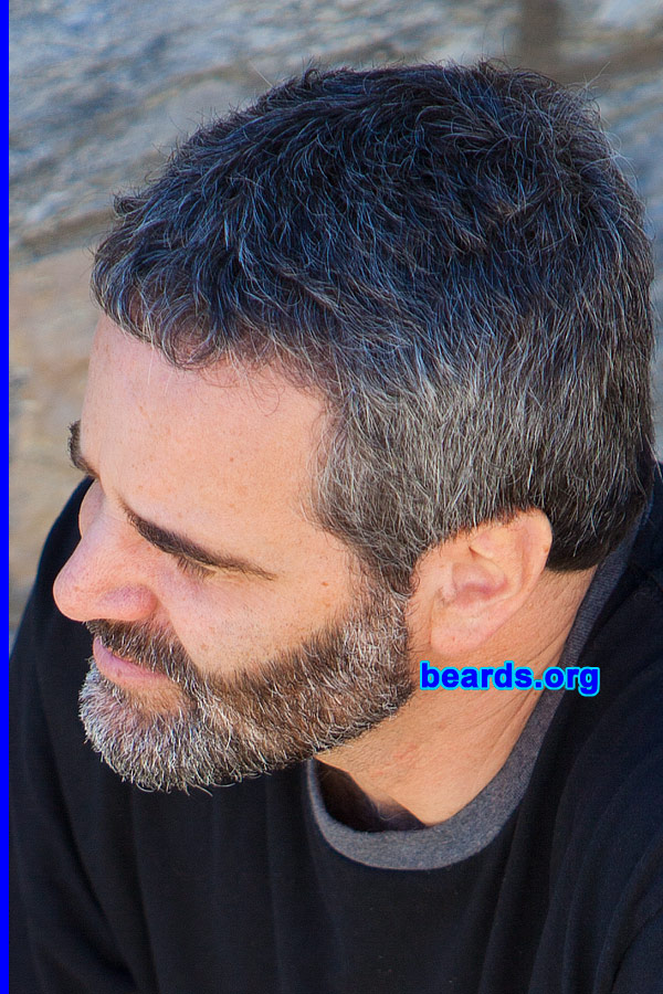 Scott
[b]Go to [url=http://www.beards.org/beard038.php]Scott's beard feature[/url][/b].
Keywords: b038.005 full_beard