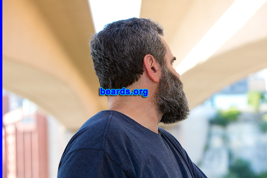 Scott
[b]Go to [url=http://www.beards.org/beard038.php]Scott's beard feature[/url][/b].
Keywords: b038.007 full_beard