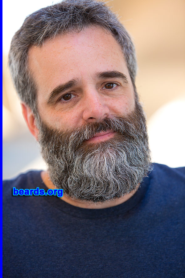 Scott
[b]Go to [url=http://www.beards.org/beard038.php]Scott's beard feature[/url][/b].
Keywords: b038.007 full_beard