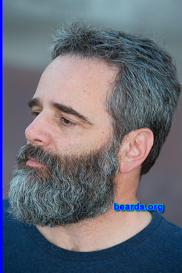 Scott
[b]Go to [url=http://www.beards.org/beard038.php]Scott's beard feature[/url][/b].
Keywords: b038.010 full_beard