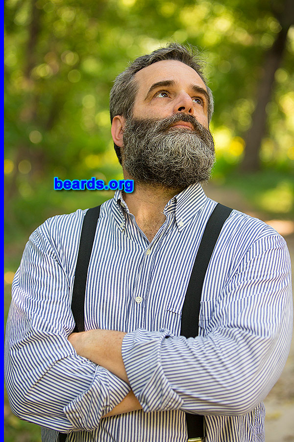 Scott
[b]Go to [url=http://www.beards.org/beard038.php]Scott's beard feature[/url][/b].
Keywords: b038.011 full_beard