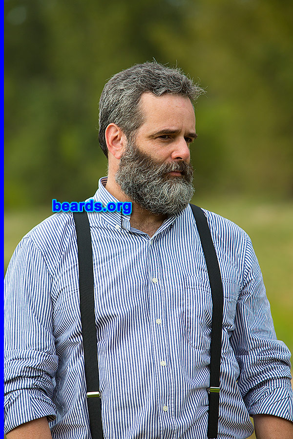 Scott
[b]Go to [url=http://www.beards.org/beard038.php]Scott's beard feature[/url][/b].
Keywords: b038.012 full_beard