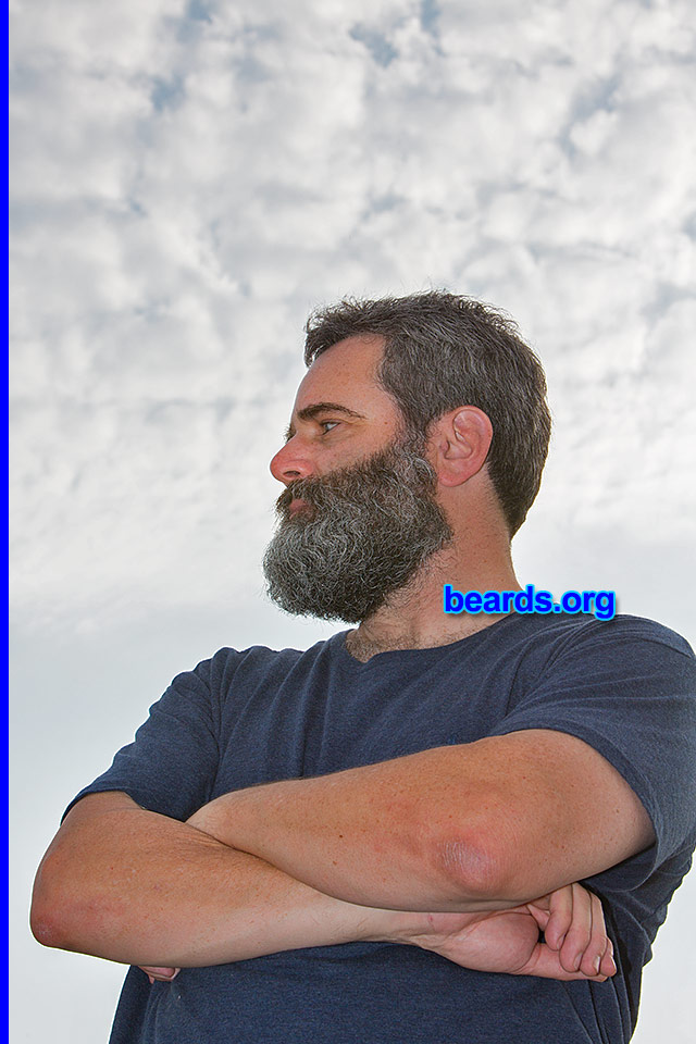 Scott
[b]Go to [url=http://www.beards.org/beard038.php]Scott's beard feature[/url][/b].
Keywords: b038.014 full_beard