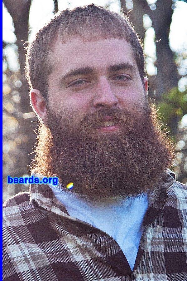 Ryan
[b]Go to [url=http://www.beards.org/beard039.php]Ryan's beard feature[/url][/b].

Photo: Jon Cole / Envisioned Memories
Keywords: full_beard