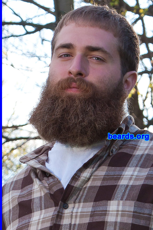 Ryan
[b]Go to [url=http://www.beards.org/beard039.php]Ryan's beard feature[/url][/b].

Photo: Jon Cole / Envisioned Memories
Keywords: full_beard